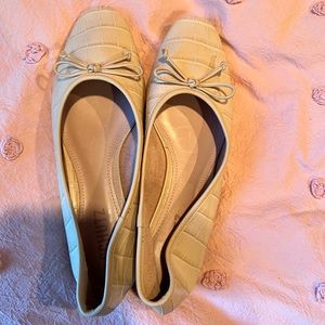 Schutz Arissa Crocodile Leather Cream Ballet Flats sz 9